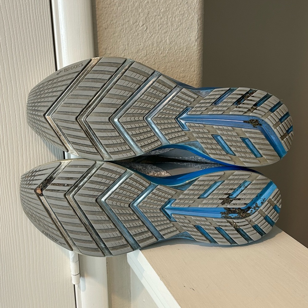 Brooks Levitate 3 Men’s Size 11.5D Running Shoes Gray Knit Sneakers 1103121D199 - Picture 10 of 12